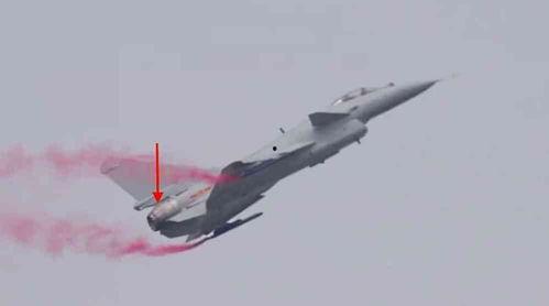 国产战斗机如何飞行视频