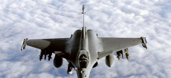 国产战斗机如何飞行视频