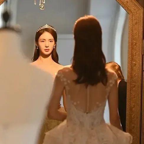 青草国产熟女手机视频,青草之韵，情感共鸣  第2张