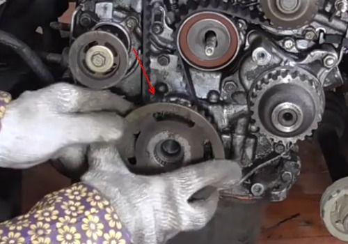 国产发动机皮带安装视频  第3张