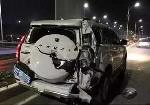 俄罗斯国产车碰撞视频